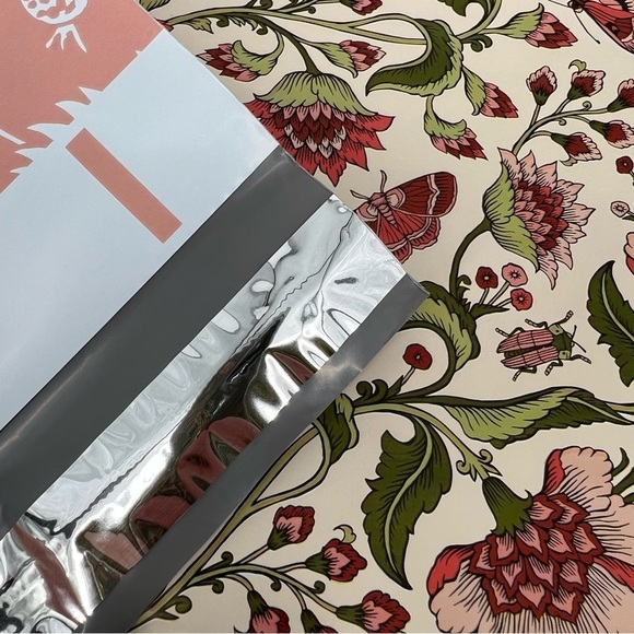 - NEW Polymailers 100 (10x13) Self Sealing Florals - Picture 4 of 4